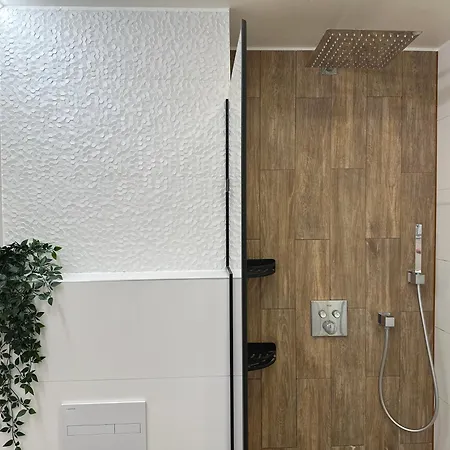 Lazdyneliu Vingis Vilnius, Free Underground Parking - Self Check-In *